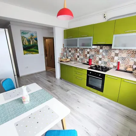 Quiet And Cozy 2 Bedroom Flat With Free Parking Included Floresti  Exterior photo