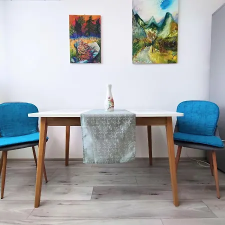 Quiet And Cozy 2 Bedroom Flat With Free Parking Included Floresti  Exterior photo
